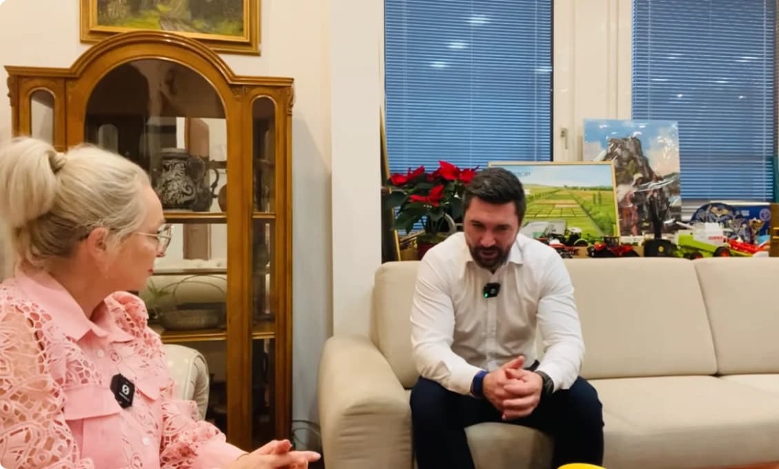 Richard Takáč: Hlina s Holečkovou súťažia, kto vypustí väčší hoax