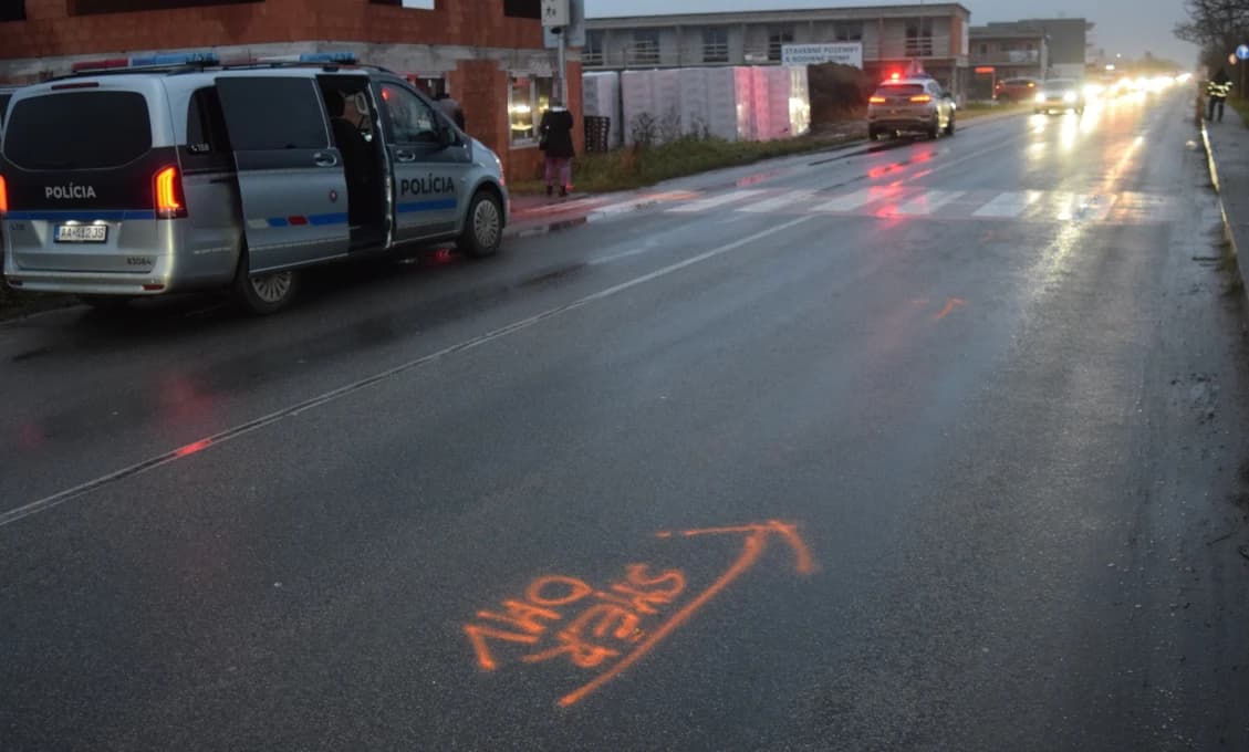 HROZNÁ TRAGÉDIA na priechode: Auto zrazilo mladého chodca. Z nemocnice prišla najhoršia správa (FOTO)