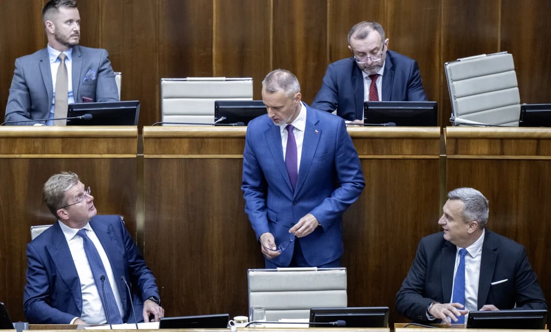 Hotovosť minulosťou? Ľudia v obave zo šírenia nákazy prechádzajú viac na on-line platby