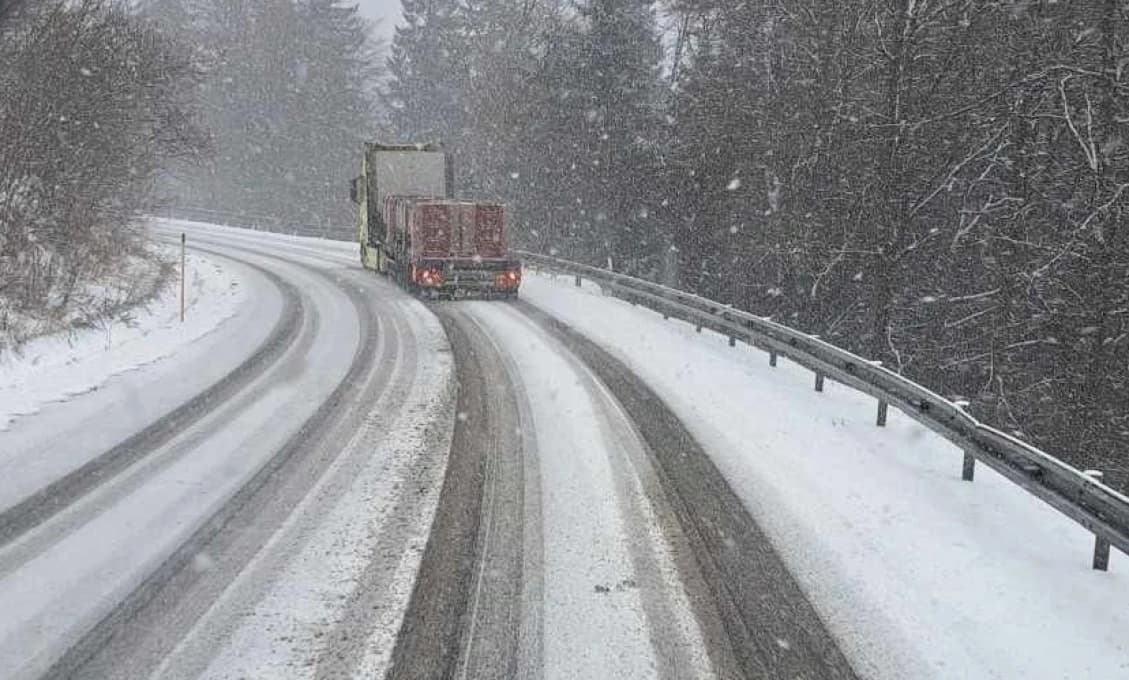 SHMÚ VYDALO VÝSTRAHY! Slovensko čaká už o pár minút silný vietor, na horách môže mať silu víchrice