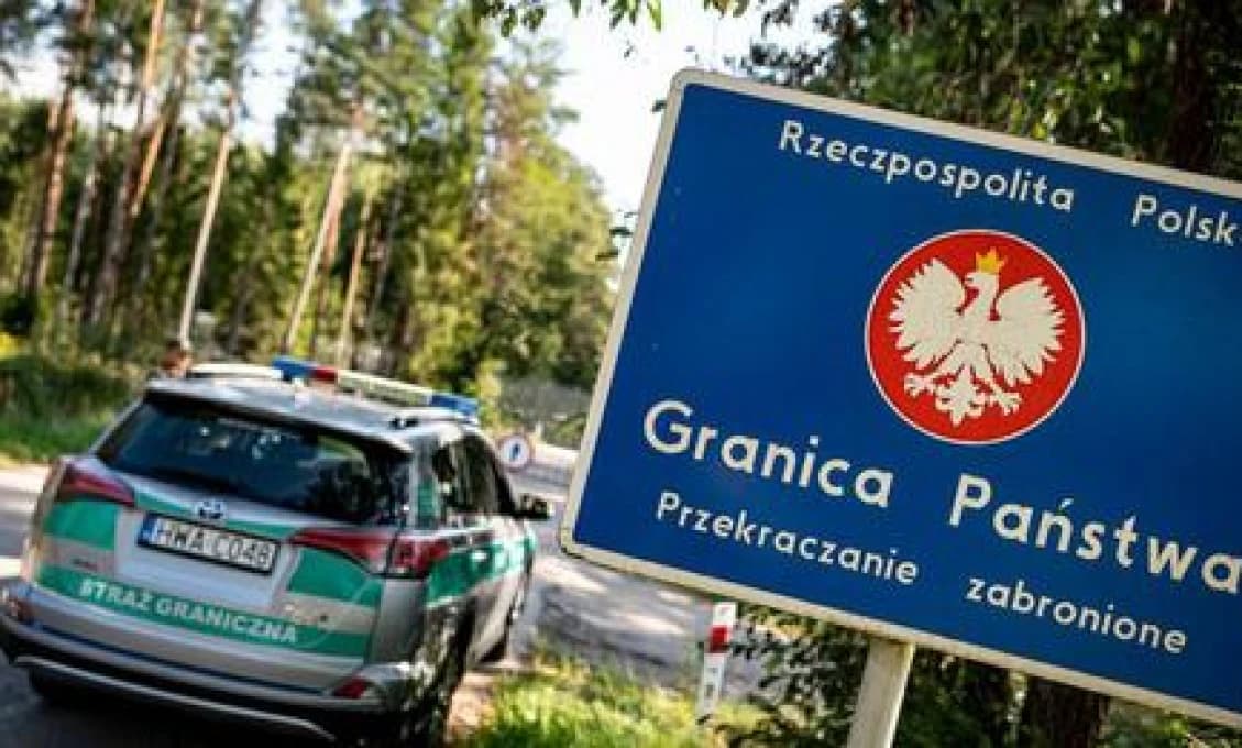 VÍZOVÝ ŠKANDÁL otriasa Európou: Tisíce migrantov sa dostali do EÚ podvodom