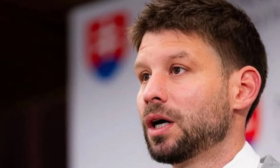 ŠIMEČKA ZOBUDIL SPIACEHO HADA! Dodržiava sľub "ŠKODIŤ SLOVENSKU ZA KAŽDÚ CENU!"