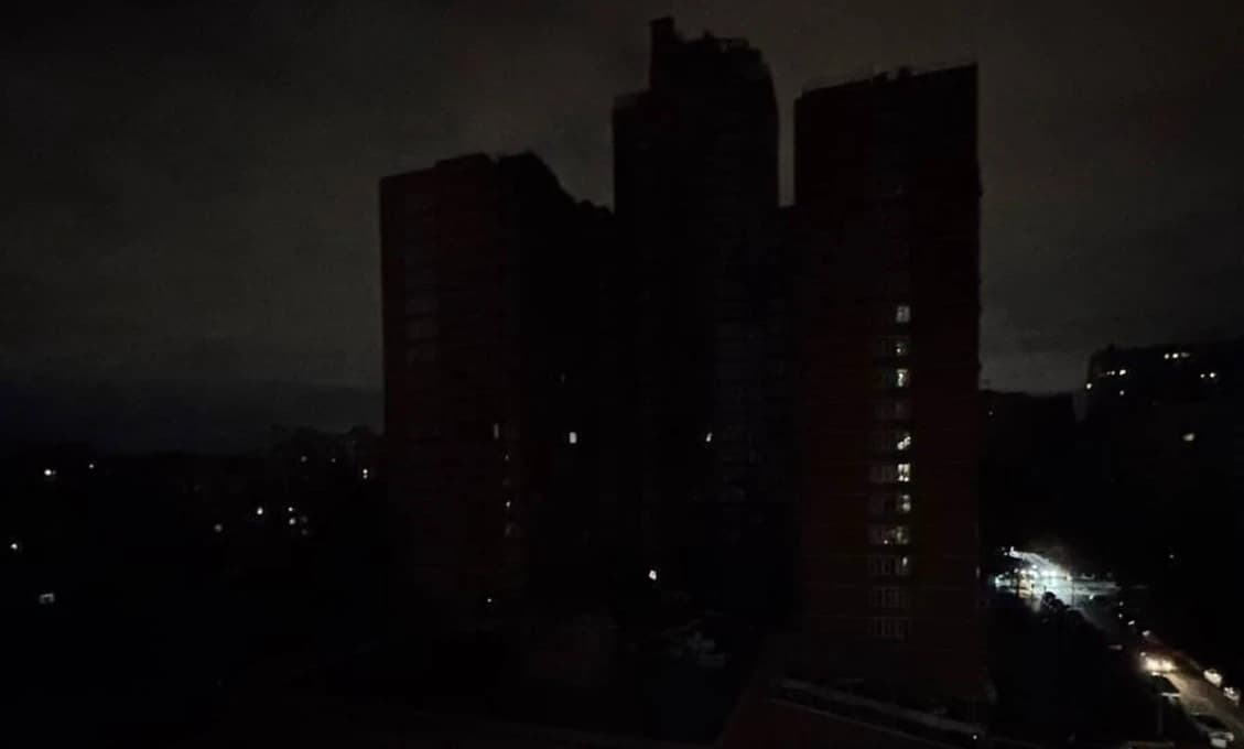 ÚTOK NA BERLÍN! Hlavné mesto ponorené do tmy útokom ľavicových extrémistov