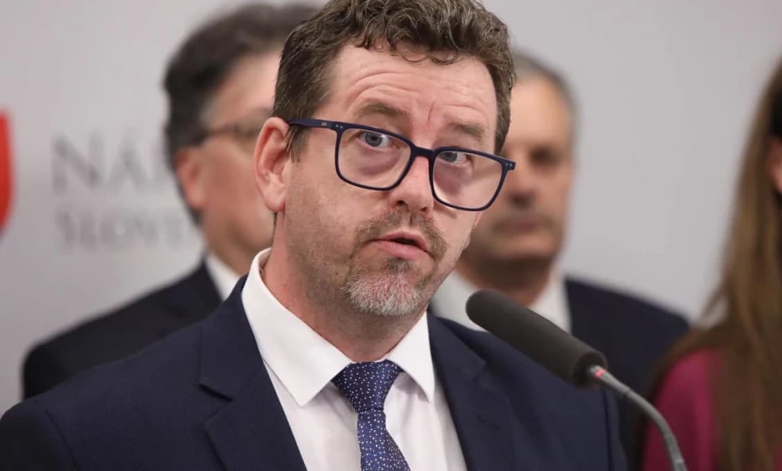 AKTUÁLNE Poslanec KDH končí v parlamente. Vzdáva sa mandátu po dopravnej nehode (VIDEO)