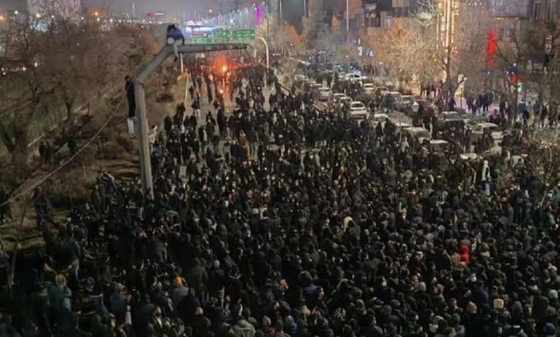 Irán pred výbuchom?