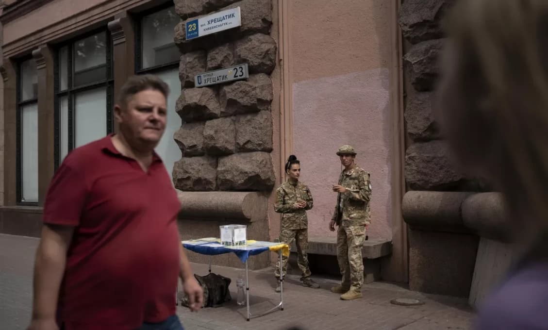 Veľvyslanectvo Ukrajiny v SR a organizácie spustili zbierku Teplo pre Ukrajinu