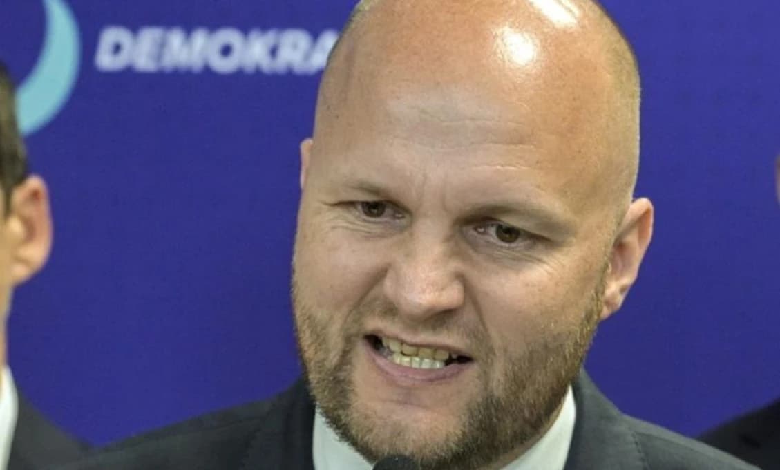 TOTO JE VLASTIZRADA! Demokrati prerazili ďalšie dno. Dá sa vôbec ísť ešte do hlbšej stoky? (VIDEO)