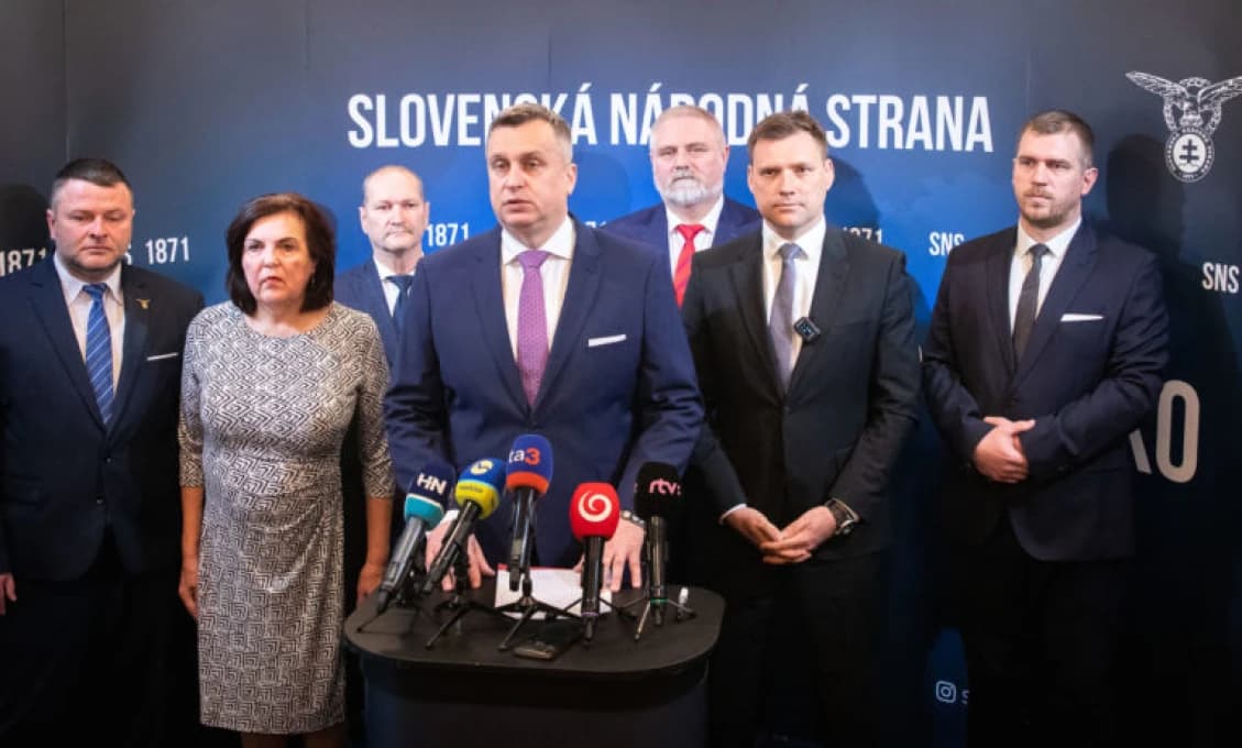 Kto s kým? Začína sezóna snemov a lovu kandidátov do parlamentu