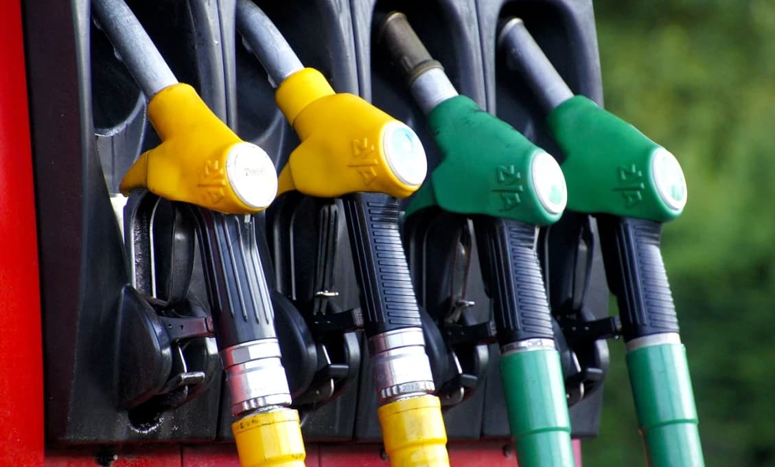 Benzín na Slovensku už prelomil 1,50 eura. V Nemecku aj 2,50