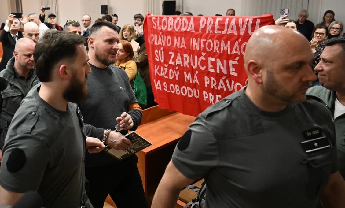 DANNY KOLLÁR DOSTAL PODMIENKU, zostáva však vo väzbe! Sudkyňa to zahrala alibisticky do autu, znovu zaúradoval brutálny prokurátor (VIDEO)