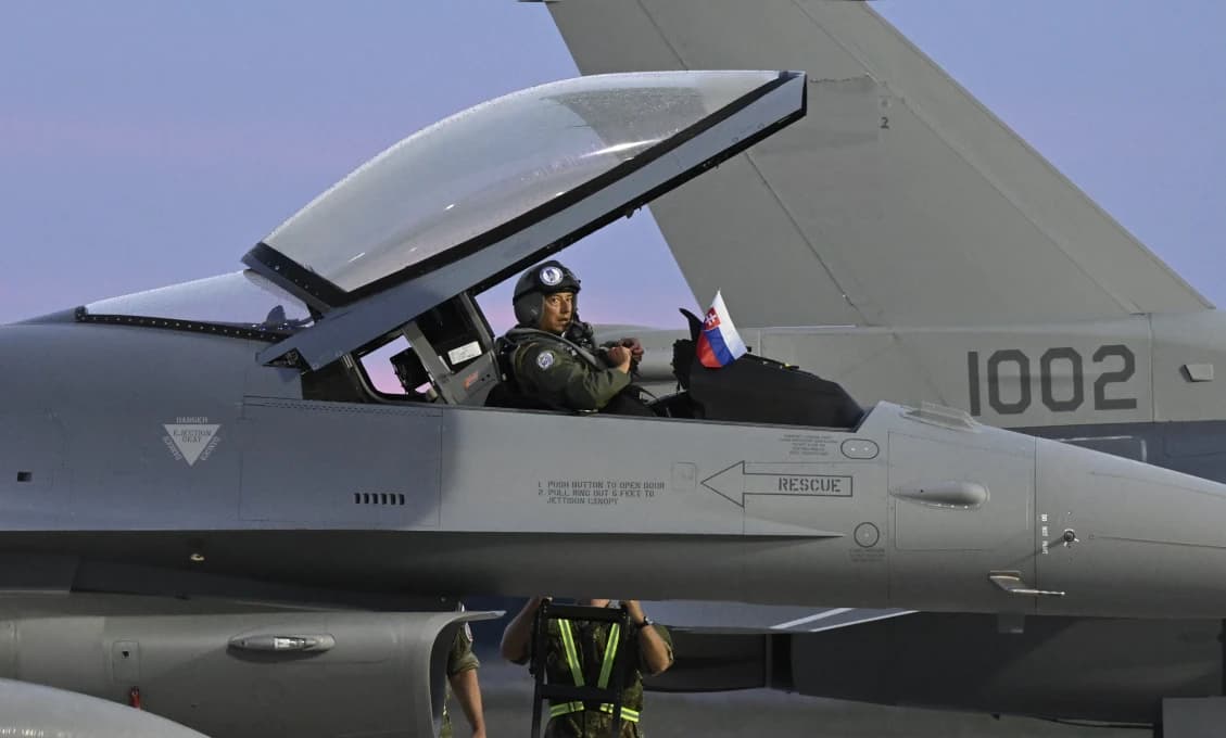 Nad Slovenskom sa ozve rachot: F-16 Fighting Falcon preletia nadzvukovou rýchlosťou!