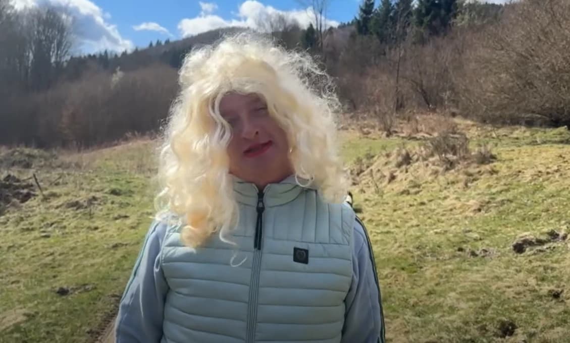 POCIKÁTE SA OD SMIECHU! Paródia na Vačkovú - Hruštinec jej nič nedaroval! (VIDEO)