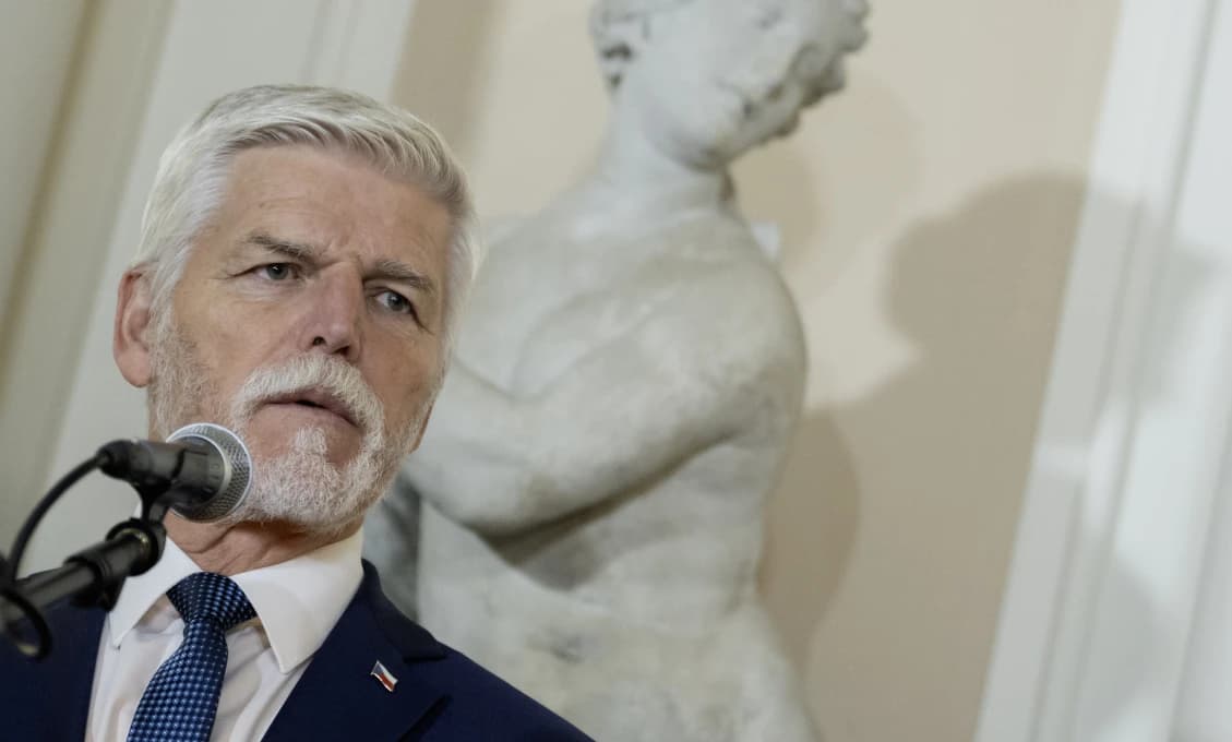 „Vláda pre mňa nie je dekrétom“: prezident Českej republiky pôjde na summit NATO