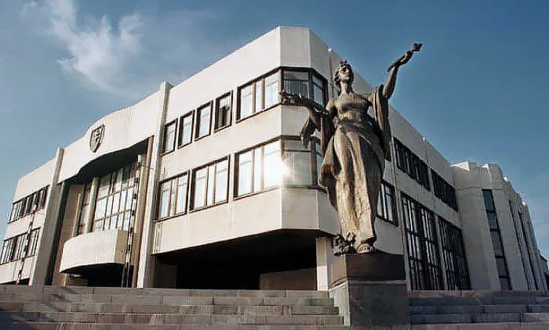 To je pracovná doba?! Parlament skončil pred obedom, „ďakovať“ môžu Mesterovej