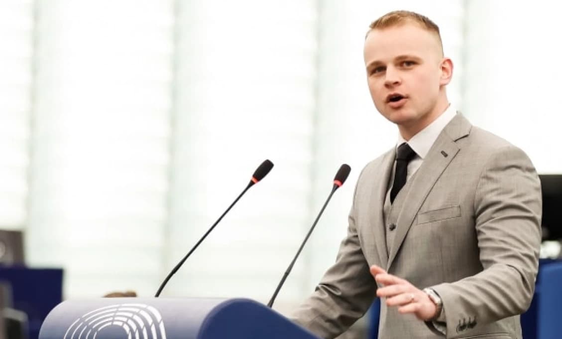 Mazurek v EP: Chceme rovnaké práva, aj povinnosti! (VIDEO)
