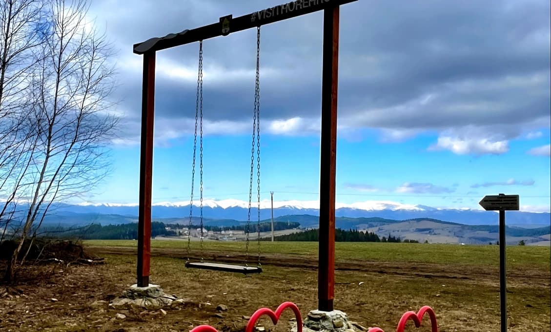 STRAŠNÉ NEŠŤASTIE Zrútila sa obrovská hojdačka, na pomoc vyslali vrtuľník! Hlásia viacero ranených