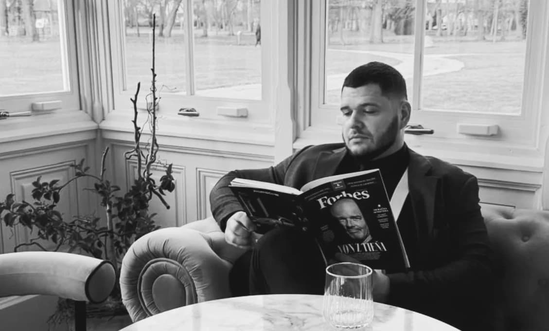 Kto je "Okej, chápem“? Samuel Galovič? Smeje sa progresívcom, boxuje a mieri do politiky