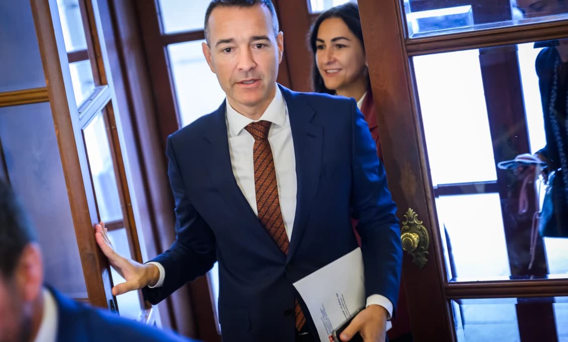 Koalícia zvažuje zrušenie transakčnej dane: rozhodnúť má koaličná rada