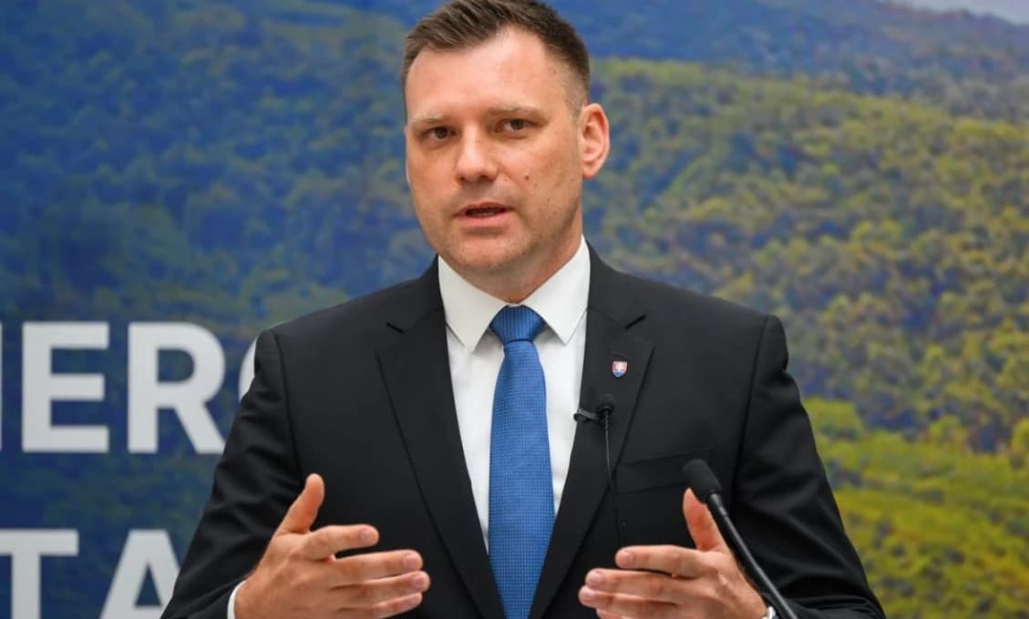 Taraba naložil Hojsíkovi: Potvrdil svoju úlohu škodiť Slovensku!