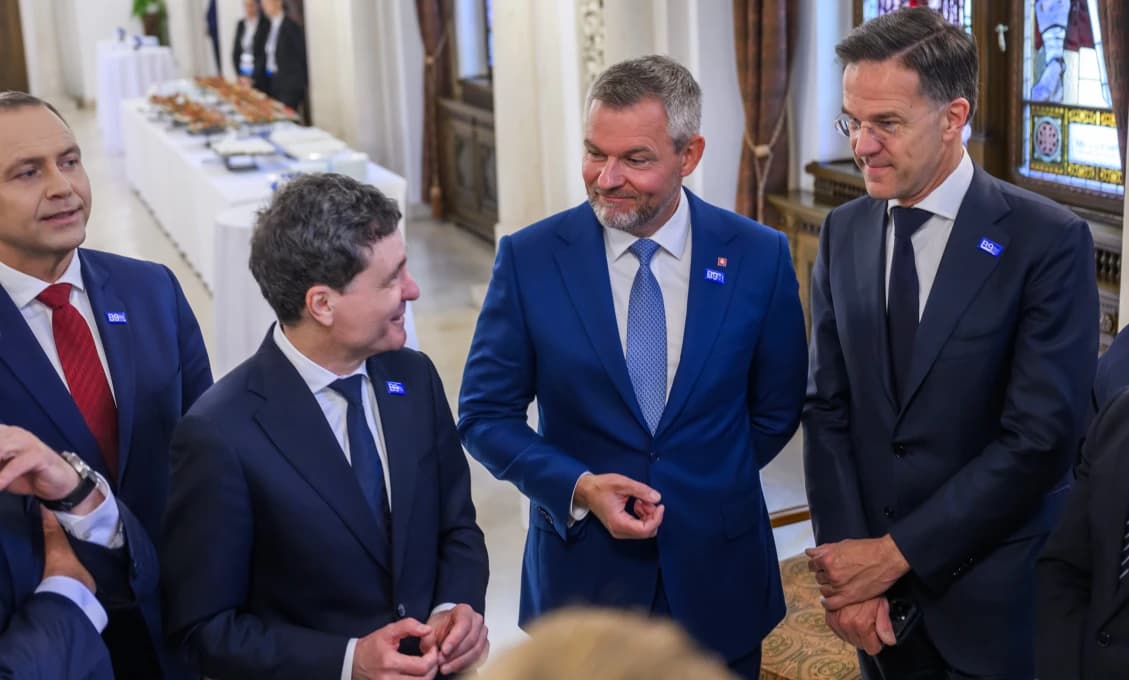 Začal sa summit Bukureštskej deviatky, SR zastupuje prezident Pellegrini