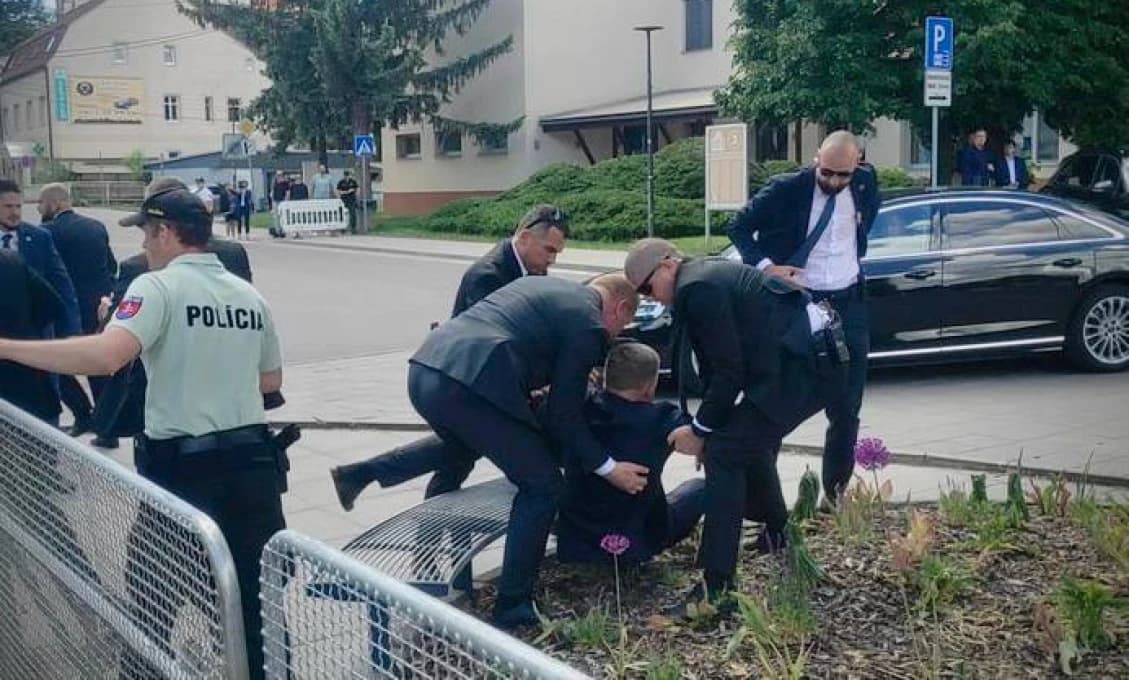 Dva roky po atentáte: Slovensko na rázcestí medzi nenávisťou a demokraciou