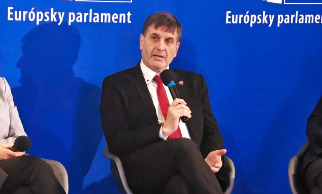 Europoslanec Braňo Ondruš vystúpil zo strany HLAS - SD. TU je dôvod
