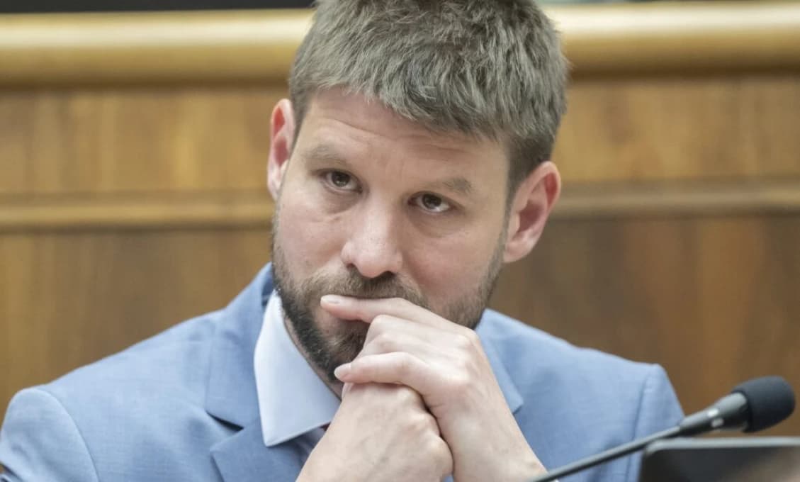 PS zachráni jedine odstúpenie Šimečku! - zhodli sa politológovia (VIDEO)