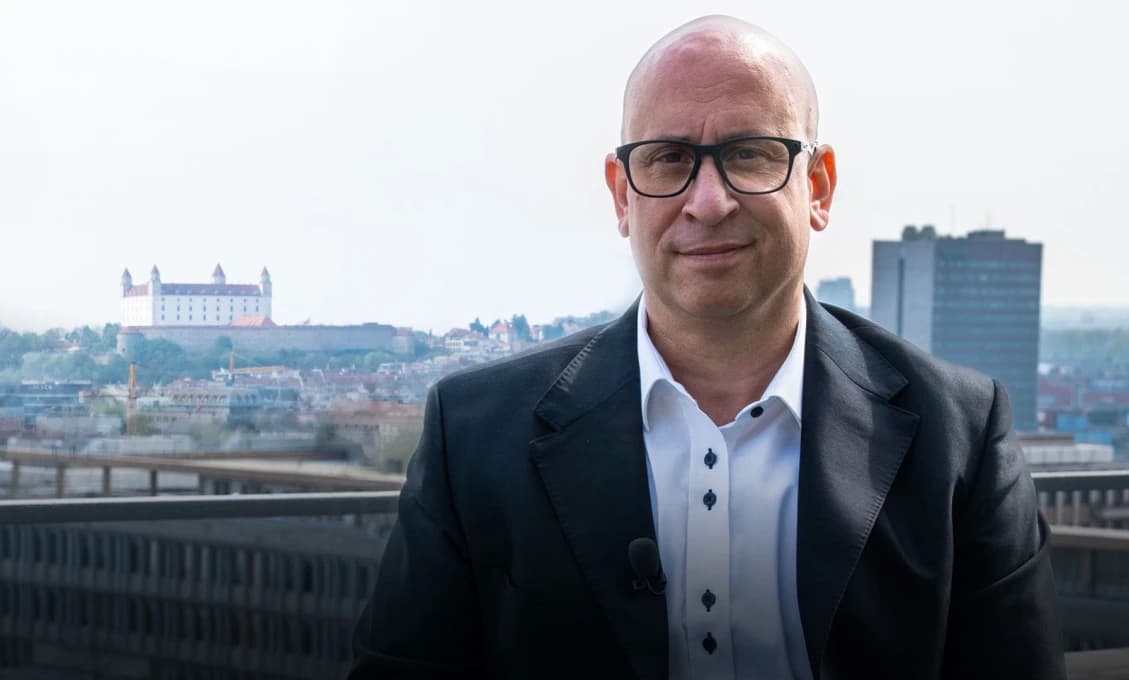 Minister Ráž ohúril a dojal! S motorkármi si uctil kolegov z ciest, odkazy ľudí dojímajú (VIDEO)