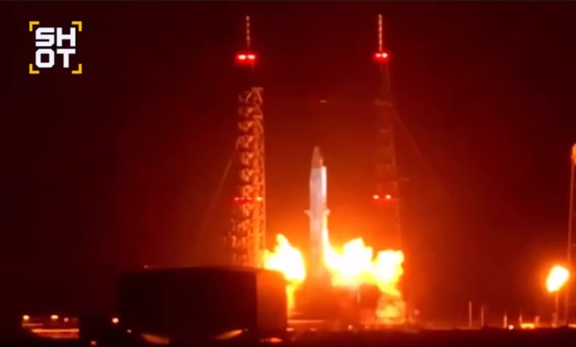Raketa spoločnosti Blue Origin explodovala počas testu na štartovacej rampe