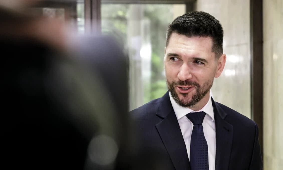Nepodarilo sa odvolať ani ministra Takáča! Ani na druhý pokus