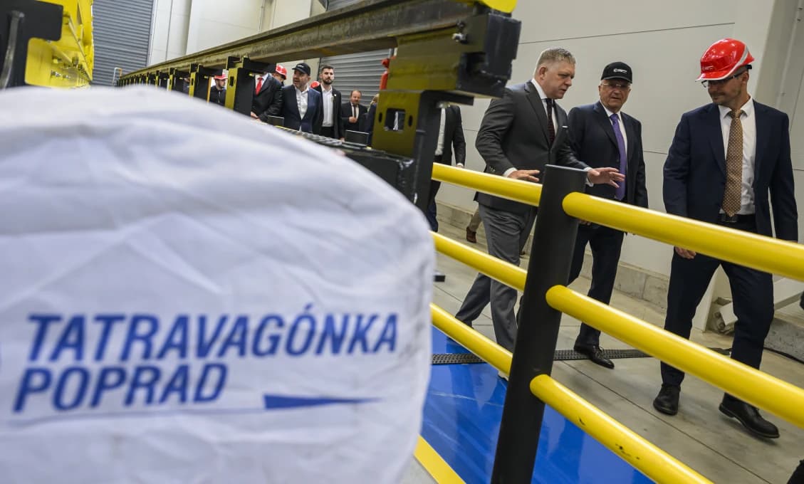 Premiér Robert Fico a minister Jozef Ráž pri veľkej zmene: Tatravagónka spúšťa megaprojekt za 13 miliónov