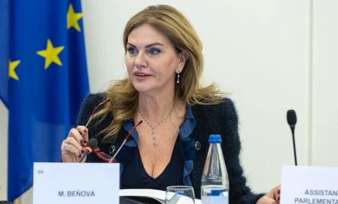 Beňová o pseudokauze týždňa: Je na strane Smer, ako použije svoje peniaze