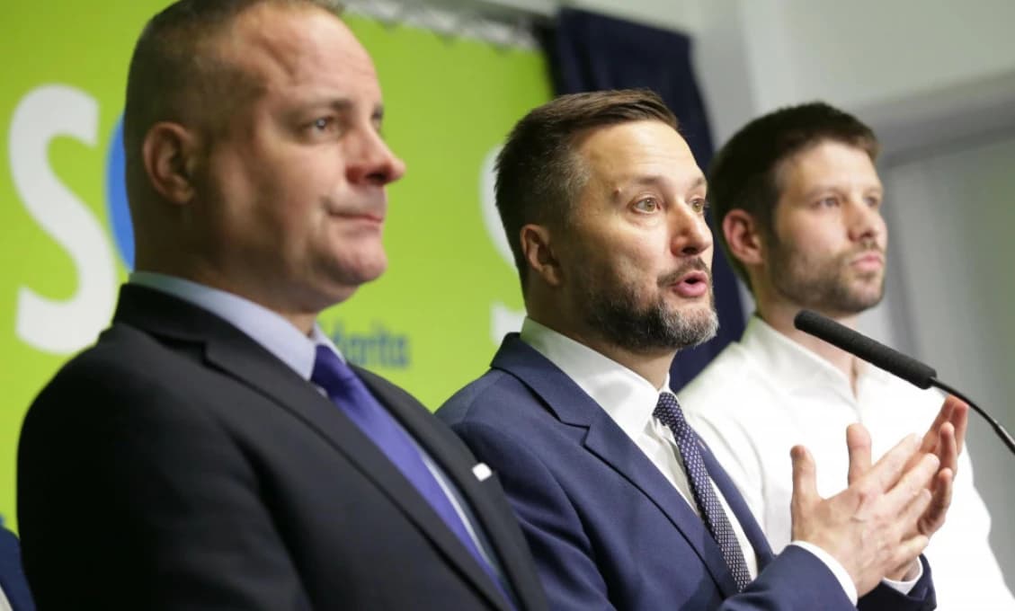 Vallove parkovacie peklo: Pokuty aj za státie na vlastnom pozemku