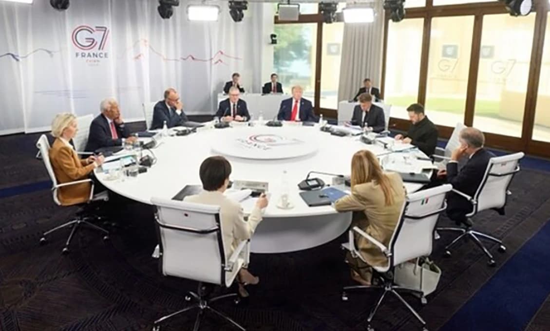Elyzejský palác zverejnil video zo stretnutia G7 sprevádzané ruskou piesňou „Capibara“ (VIDEO)