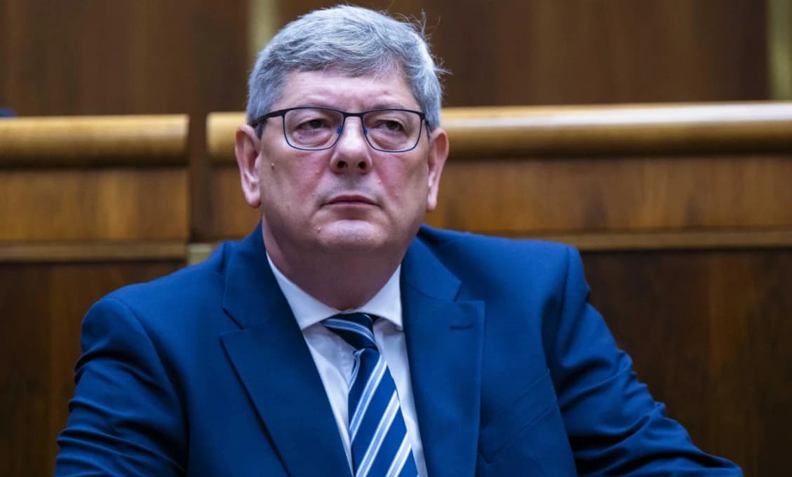 Protislovenské médiá rozpútali útok na sudcov! Minister Susko reaguje: Šampanské museli vrátiť do chladničky