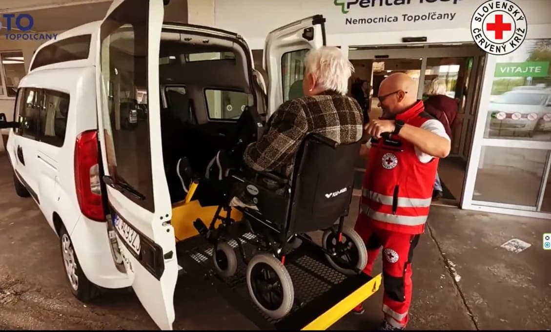 Takmer 2 milióny eur pre obce! Prídu sociálne taxíky aj záchranné defibrilátory (VIDEO)