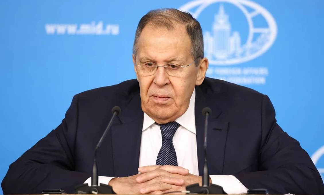 Lavrov sa venoval Zelenskému: Silná „odpoveď“ na jeho hrozby voči Bielorusku