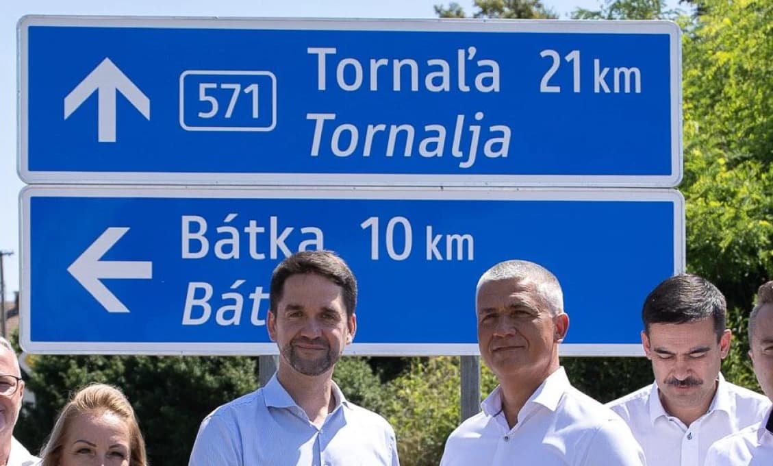 SHO protestuje proti stovke maďarských tabúľ v kraji. Aliancia už ukázala pravú tvár