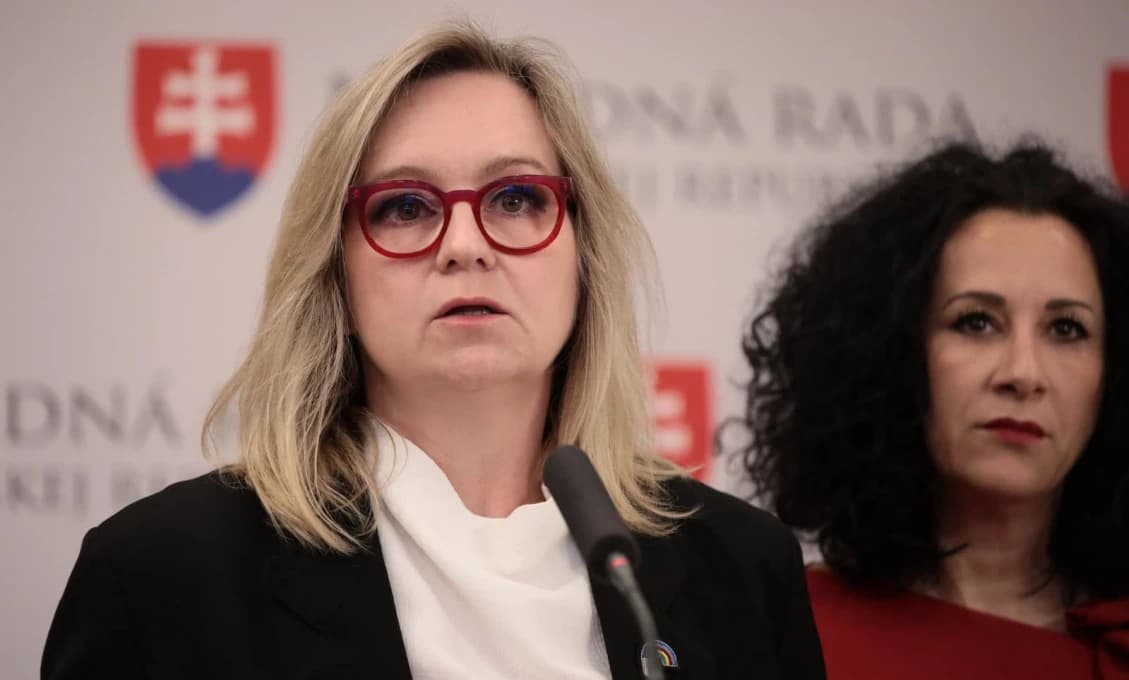Flašíková odráža úder PS a jeho médií a organizácií! Ako je to s verejnoprávnosťou v STVR?