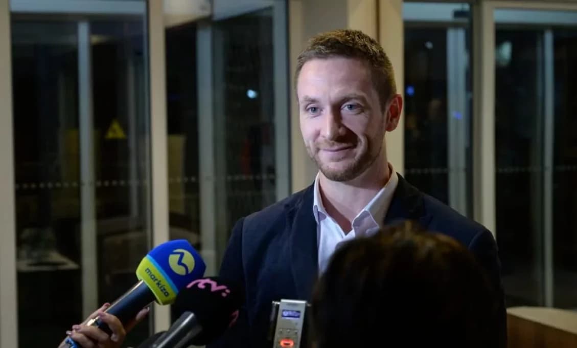 Republika čelí útoku z Bruselu? Uhrík hovorí o umlčiavaní, Lexmann sa zdržala hlasovania