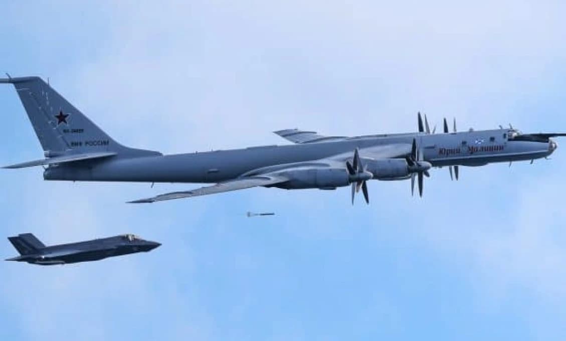 F-35 sa vkradla k ruskému Tu-95MS: USA za to zaplatili. Rusko a Čína ukázali svoju „Kuzkinu mať“ – na povrch vyplávali nové podrobnosti