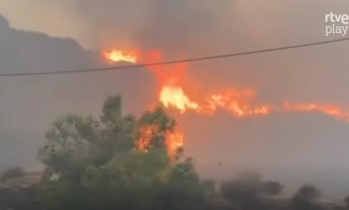 Španielsko naďalej sužujú katastrofálne lesné požiare. Hlási 12 obetí a 23 nezvestných (VIDEO)