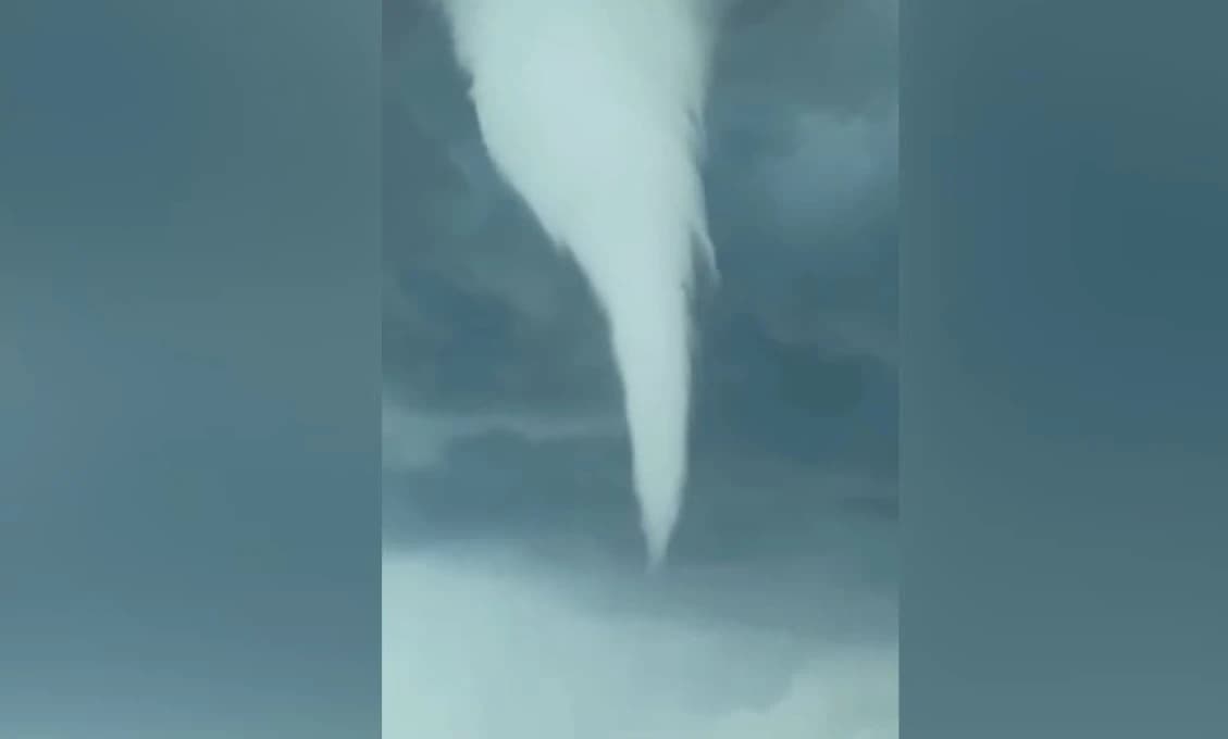 V ruskej oblasti pozorujú tornáda. Vzácny jav zachytili v Baškirsku na video