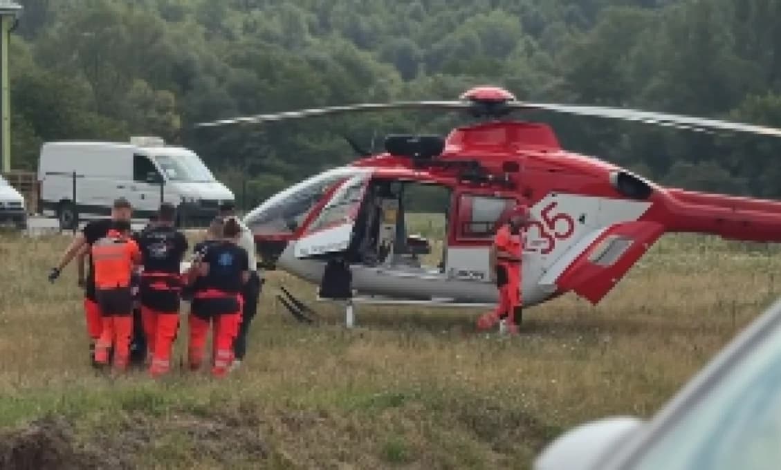 VÝBUCH V OBCI DRIETOMA! Dvaja zranení a následne smrteľná nehoda (VIDEO)