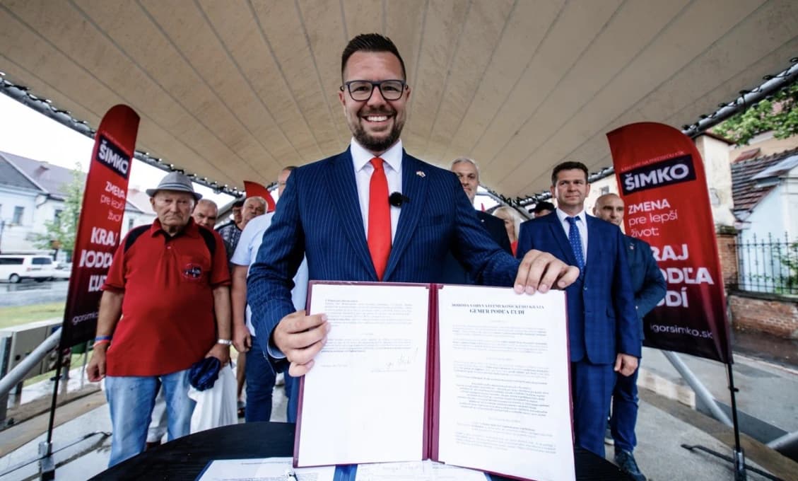 ŠIMKO pokračuje v podpisovaní dohôd s ľuďmi regiónov kraja. V Rožňave sa zaviazal, že na Gemeri využije príležitosti