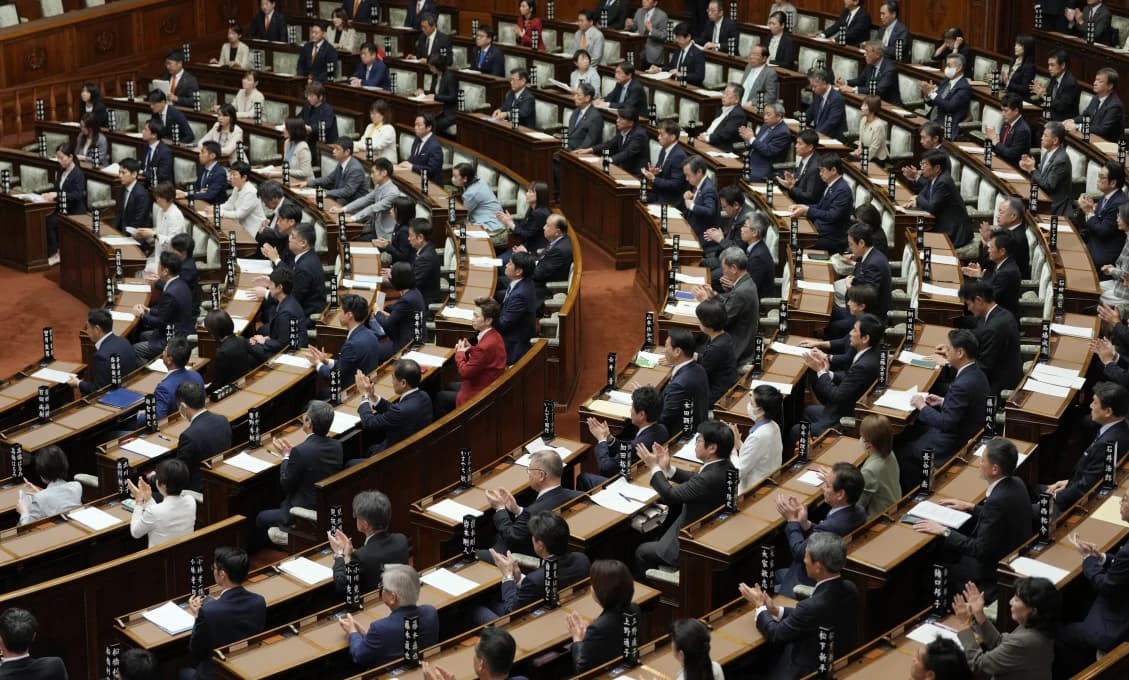 Japonsko zmenilo zákon o nástupníctve, no trón môžu naďalej dediť len muži