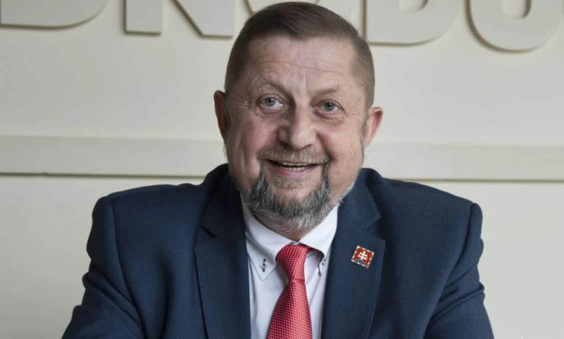 Harabin si podal známu herečku! Za reklamu na veternú energiu jej poslal ostrý odkaz