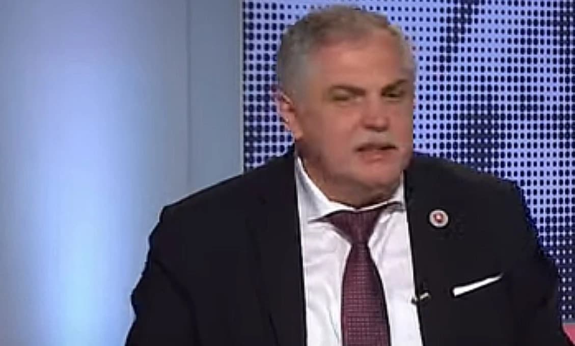 Treba vzdorovať únosu demokracie! hromží Michelko na "jakobína" Magyara, idol našich progresívcov (VIDEO)
