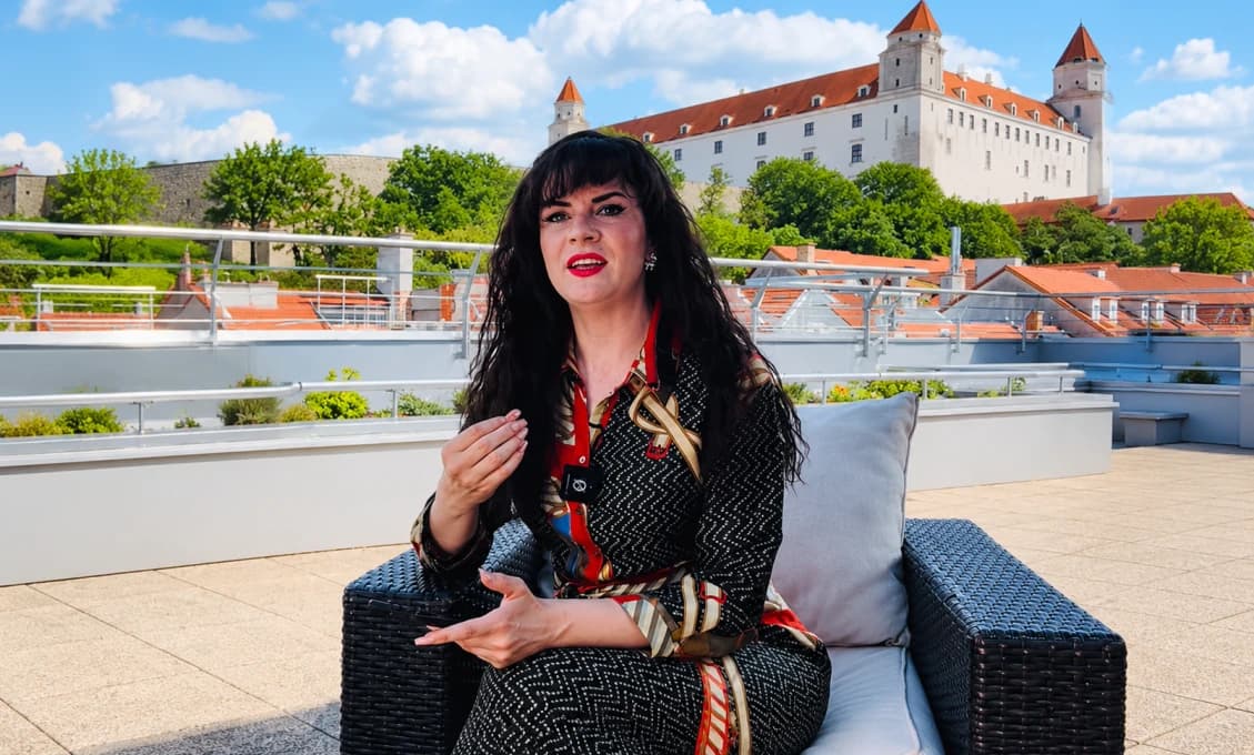 V Maďarsku demokracii zvoní umieračik, obáva sa Anita Radi (VIDEO)
