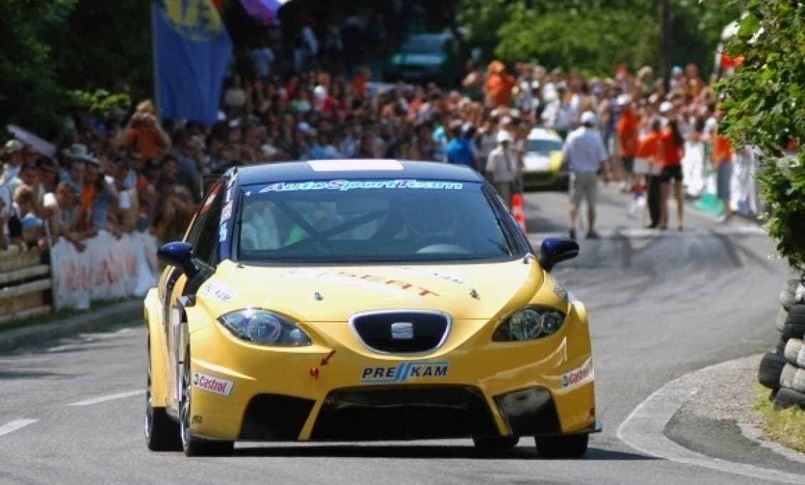 Na Pezinskú Babu sa cez víkend vrátia medzinárodné preteky automobilov
